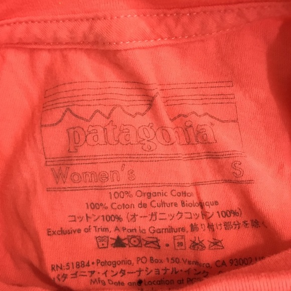 SOLD! Patagonia Live Simply Whale Graphic Tee - Picture 5 of 5
